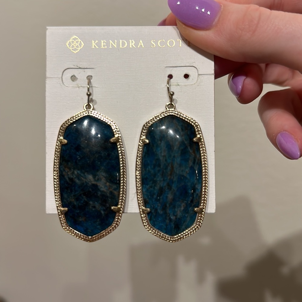 Kendra Scott Danielle statement earring in gold and sodalite